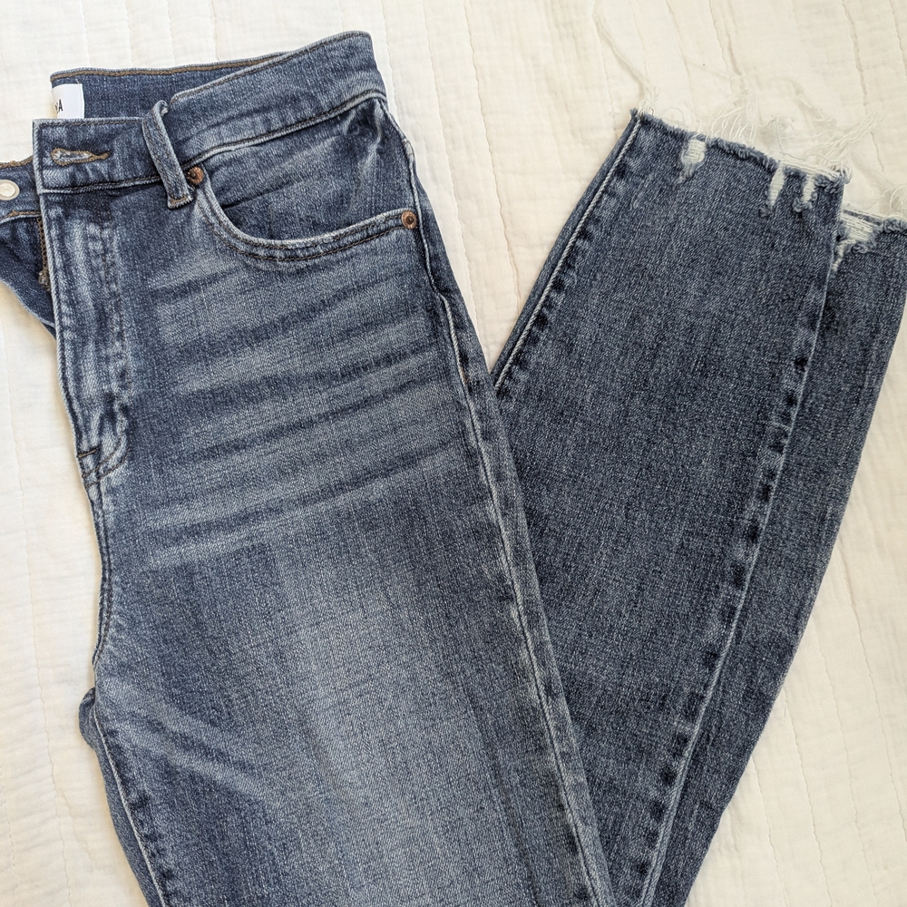 Pistola Distressed Blue Cropped Jeans